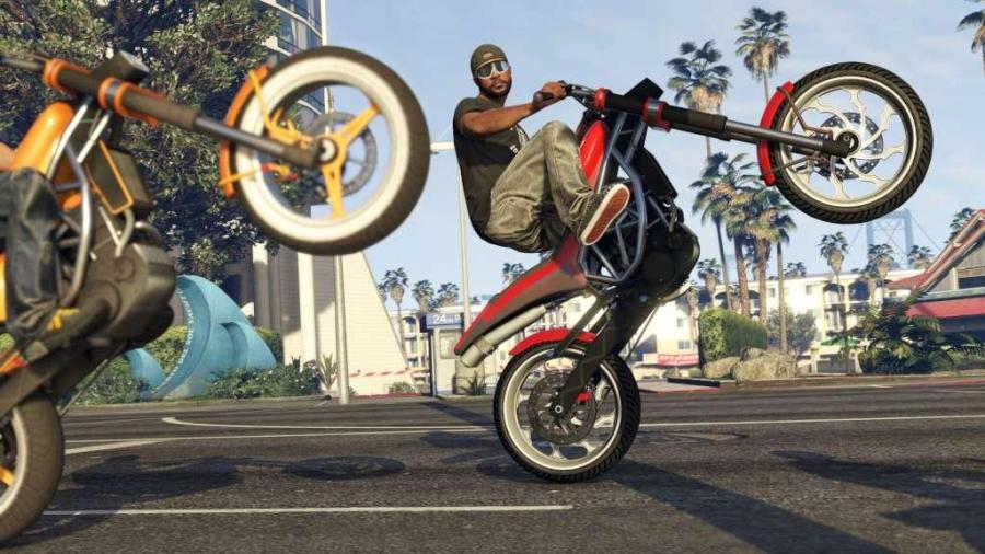 Grand Theft Auto V + Whale Shark Cash Card Rockstar 